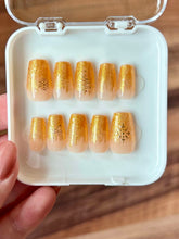 Golden Holiday Press On Nail Set Size S/2