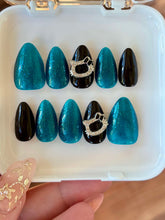 Teal Kitty Press On Nail Set Size M/1